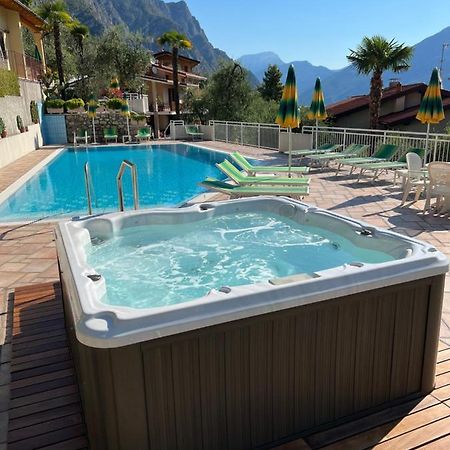 Appartamenti Villa Clivia Limone sul Garda Eksteriør billede